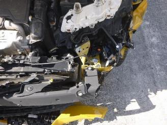 Peugeot 208 1.2 picture 20