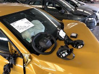 Peugeot 208 1.2 picture 12