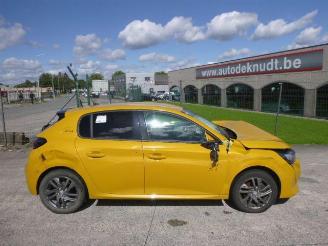 Peugeot 208 1.2 picture 14