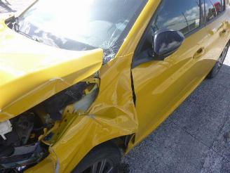 Peugeot 208 1.2 picture 16