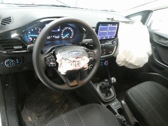 Ford Fiesta TREND picture 23