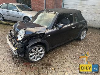 Purkuautot passenger cars Mini Cabrio R52 Cabrio W10B16 astro-black metallic (A25) 2005/1