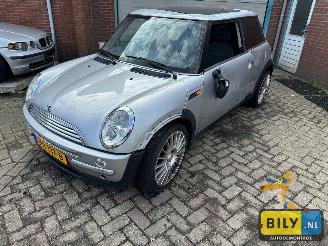 Vrakbiler auto Mini Cooper R50 Cooper W10B16 Pure silver (900) 2003/1