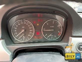 BMW 3-serie E90 320D N47N titan-silber (354) picture 11